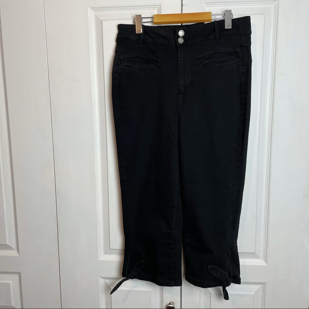 Cropped Black Denim - Picture 3 of 9
